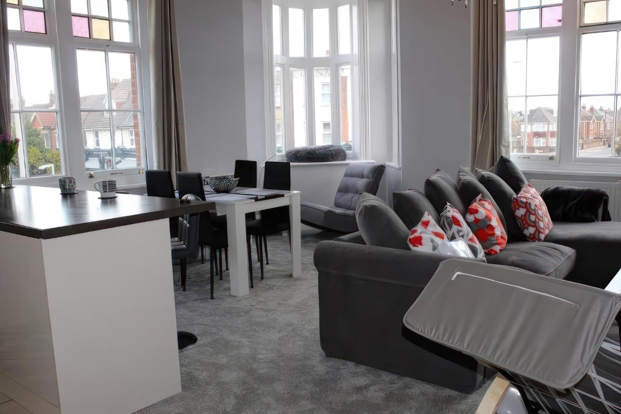 פול Lovely 2 Bed 2 Bath Flat With Free Parking מראה חיצוני תמונה