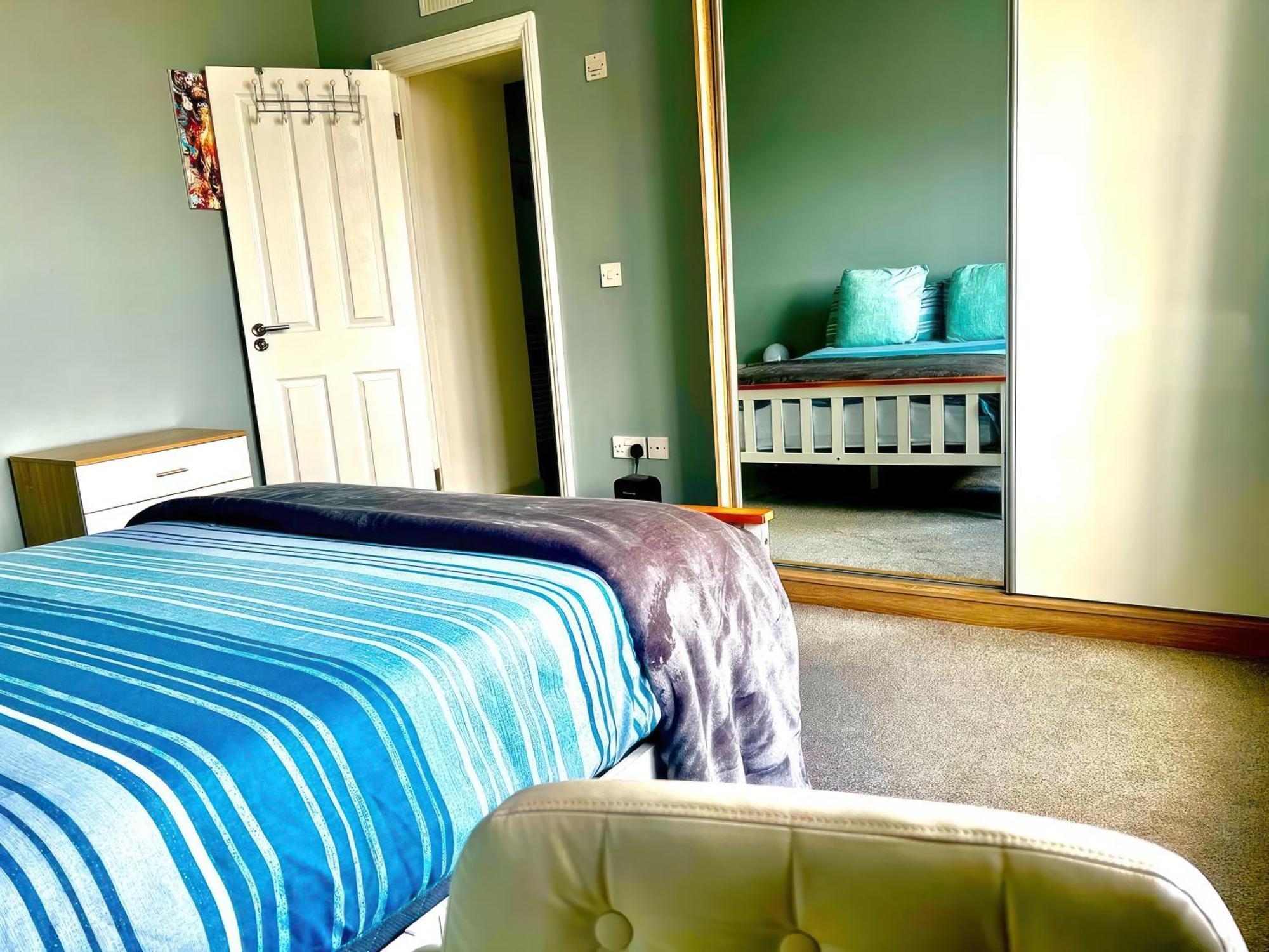 פול Lovely 2 Bed 2 Bath Flat With Free Parking מראה חיצוני תמונה