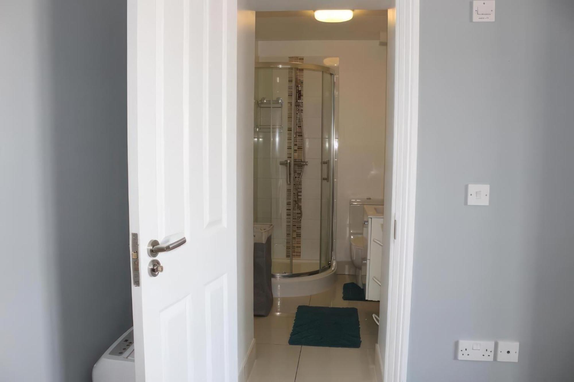 פול Lovely 2 Bed 2 Bath Flat With Free Parking מראה חיצוני תמונה