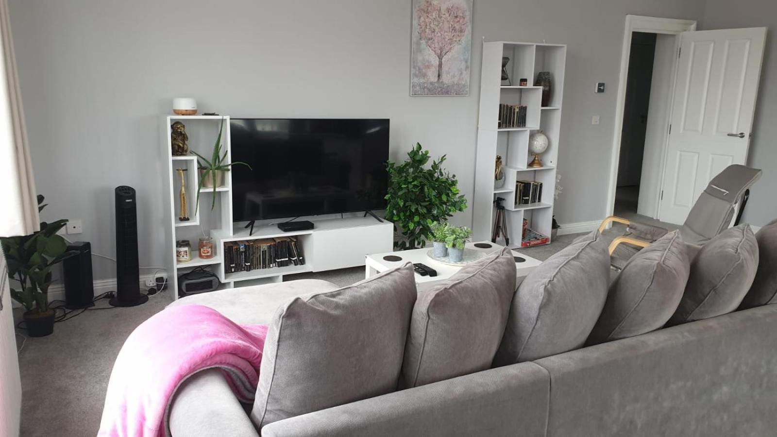 פול Lovely 2 Bed 2 Bath Flat With Free Parking מראה חיצוני תמונה